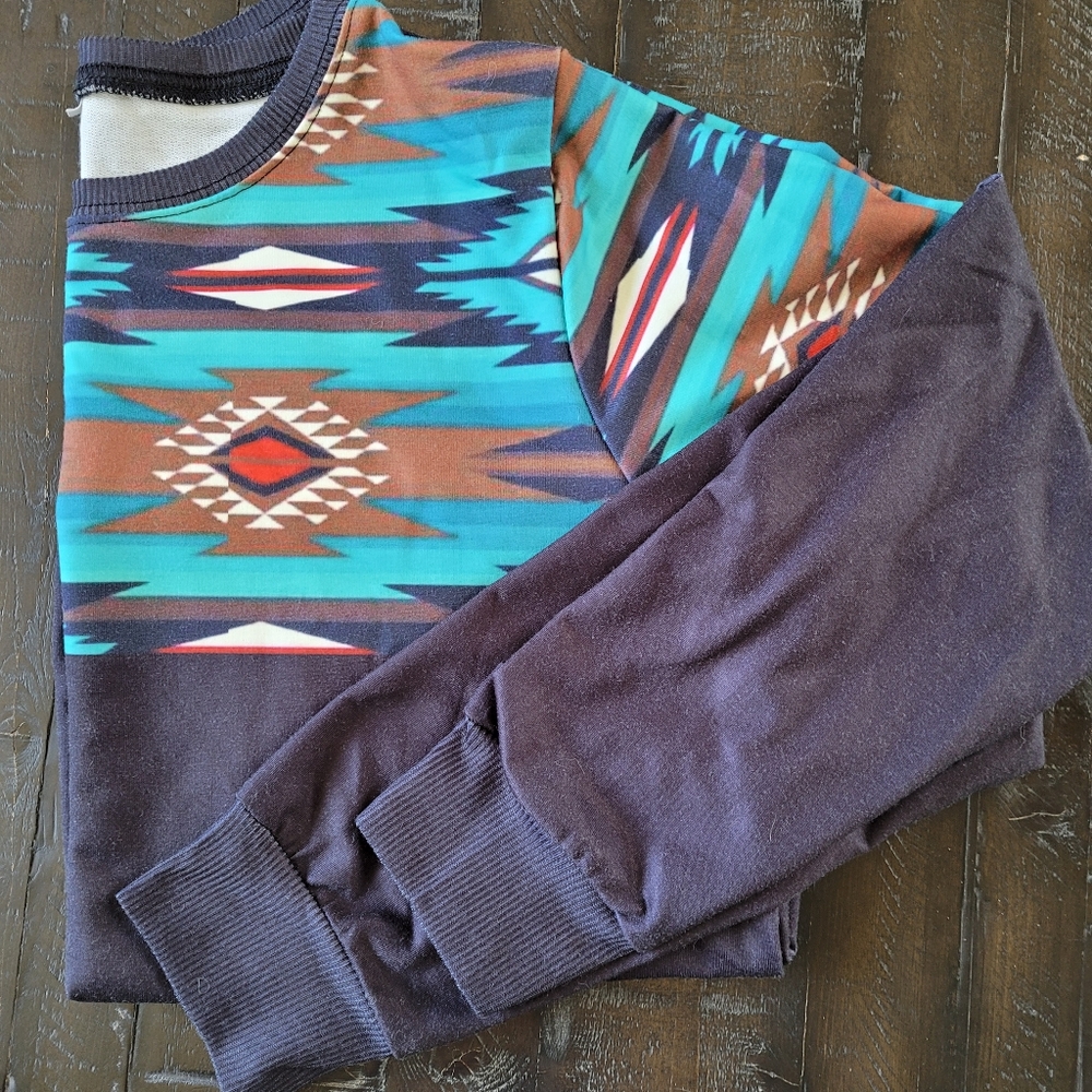 NWOT long sleeve top. Sz Lg.